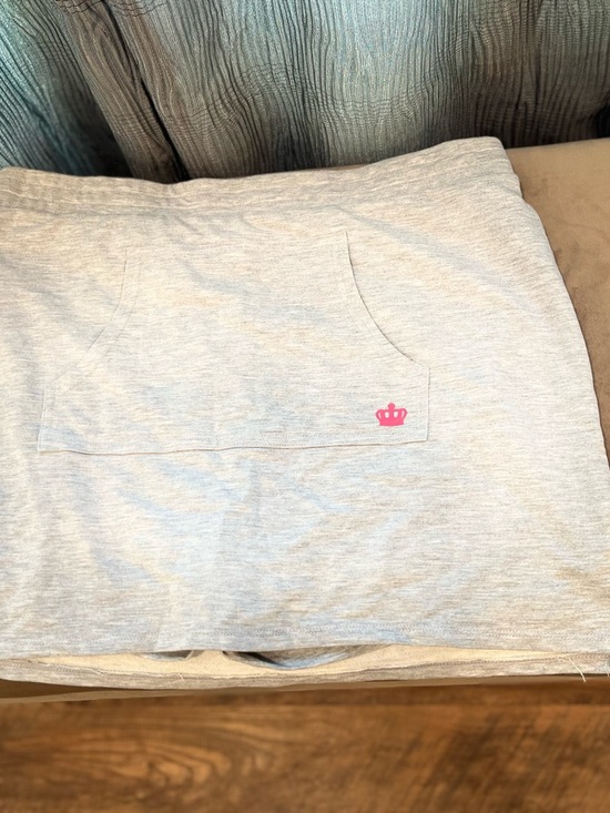 Juicy Couture Dresses & Skirts - Juicy Couture Light Gray Skirt Kangaroo Pockets with Pink Crown Accent